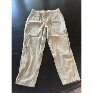 Lululemon Dance Studio Crop size 8 in Tan